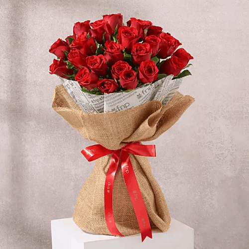 25  Red roses bouquet mix colour