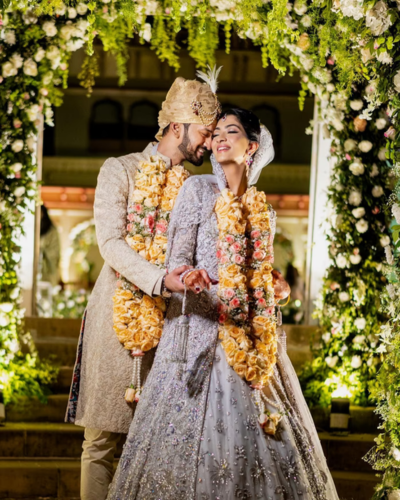 Yellow Roses Varmala