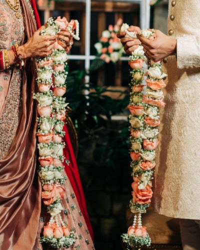 Beautiful Petals Roses Varmala